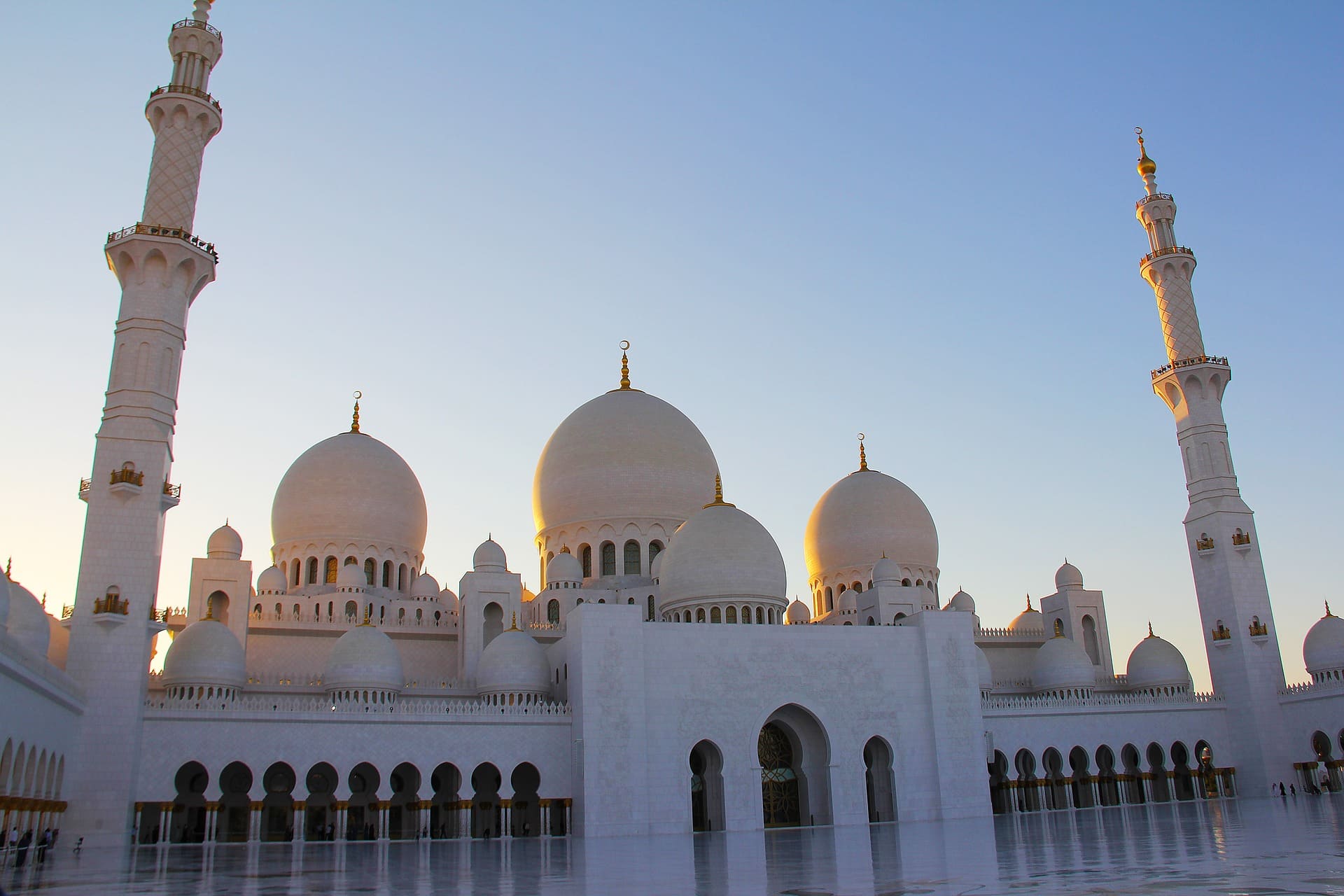Sheikh Zayed Grand Mosque And Louvre Museum Abu Dhabi In A Day From Dubai