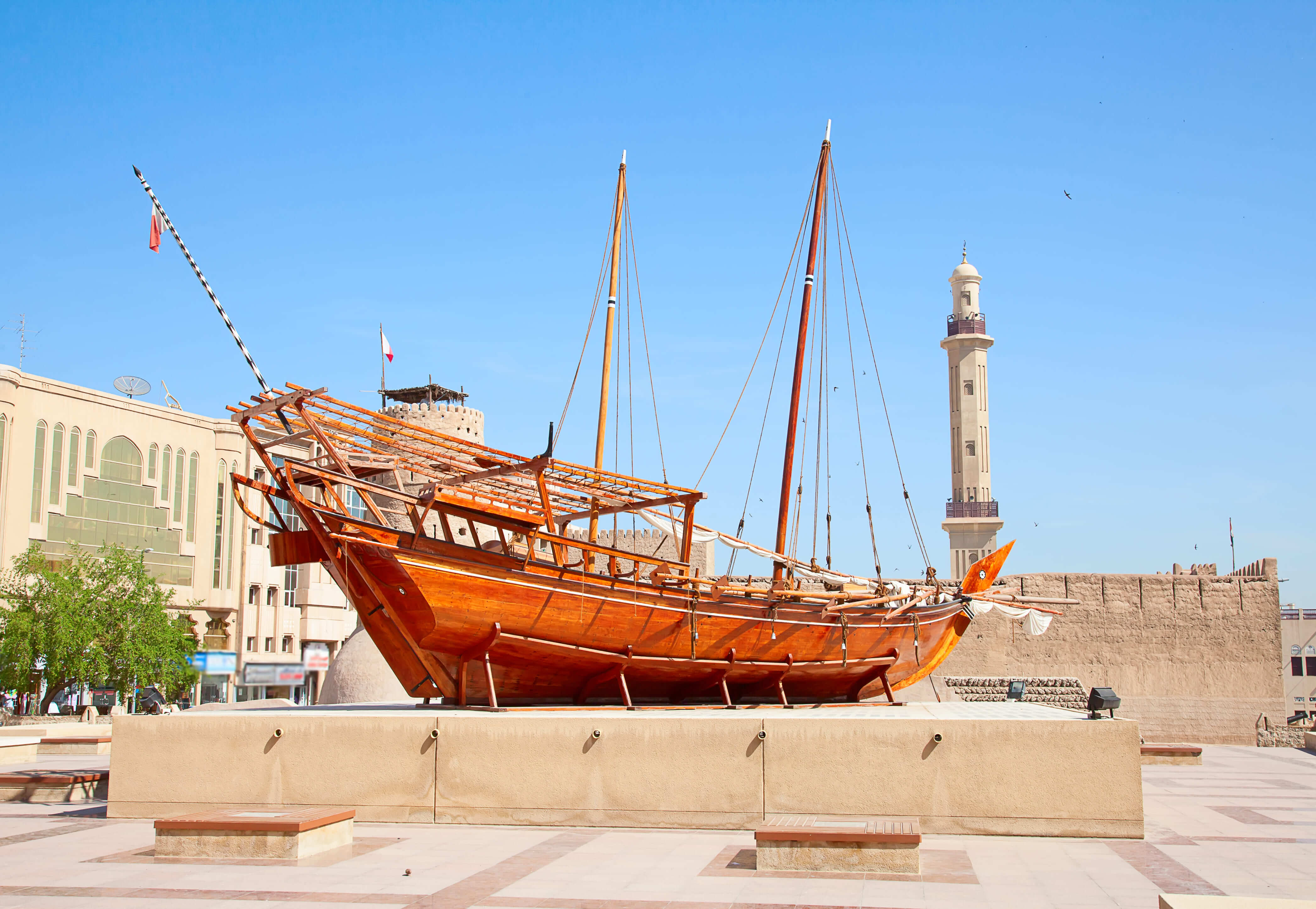 Explore Traditional Side Of Dubai City With Lunch In Arabic Cuisine - Travel Fube