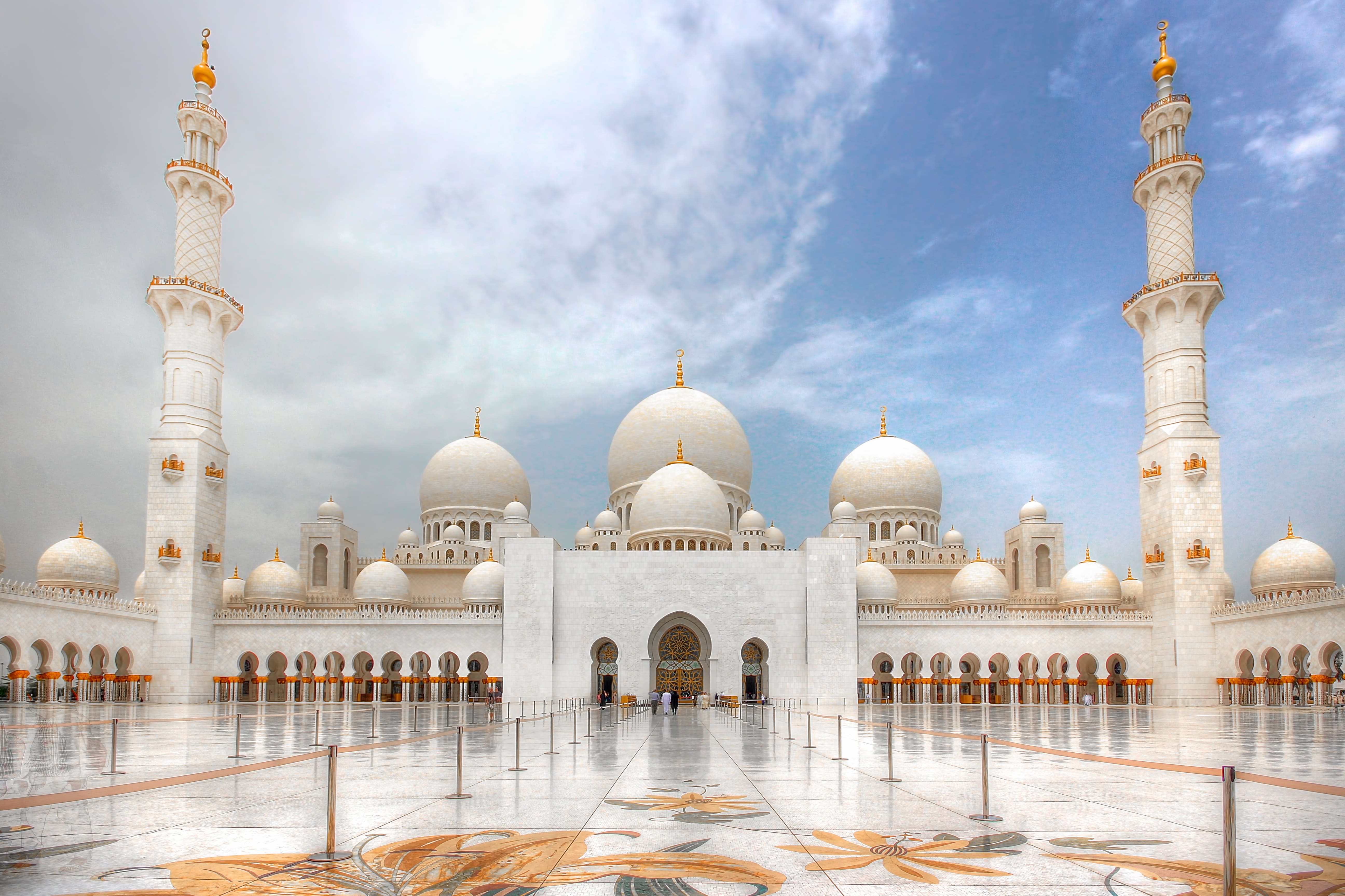 Abu Dhabi City Tour With Etihad Towers