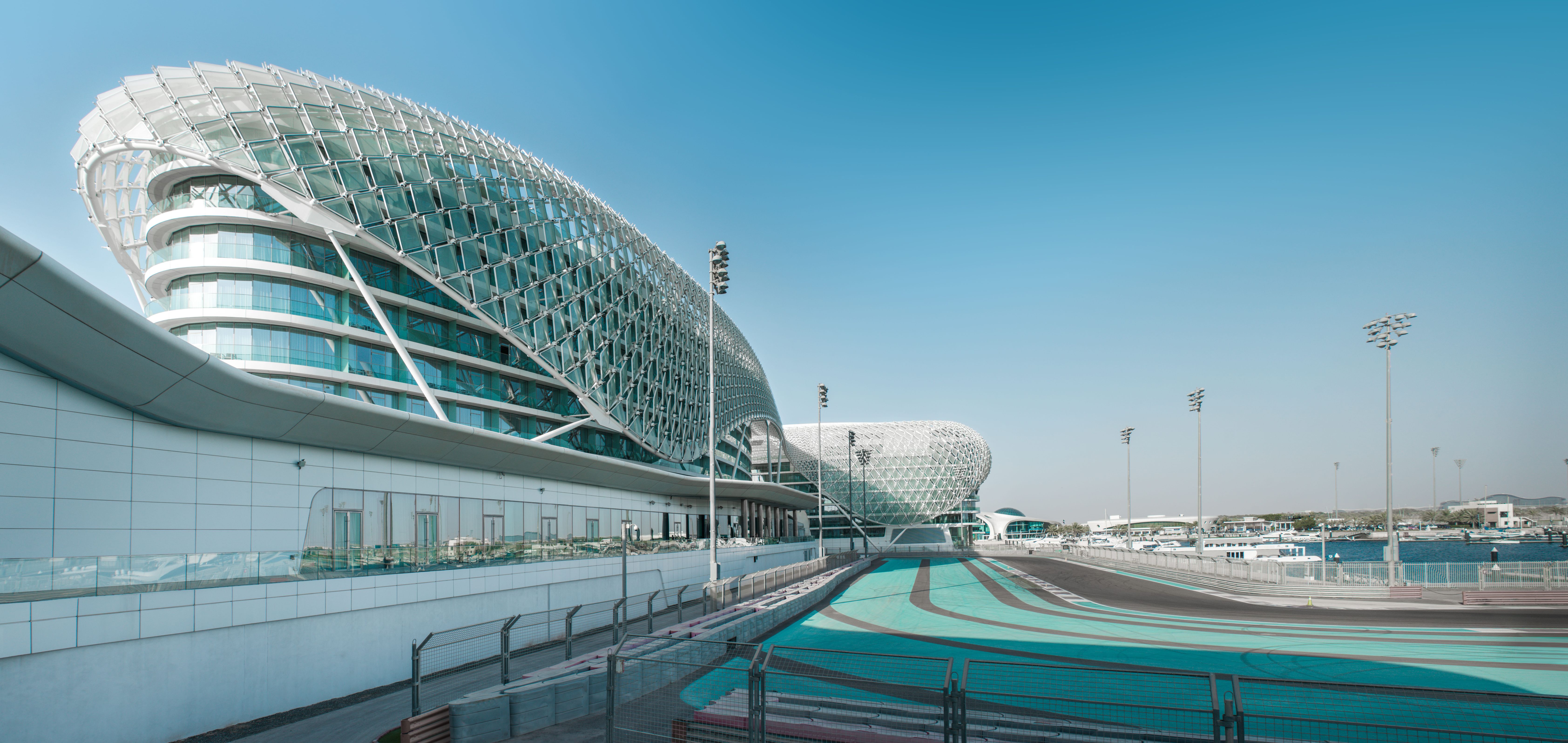 Tour Sheikh Zayed Grand Mosque And Louvre, Stop At Yas Viceroy For Refreshment